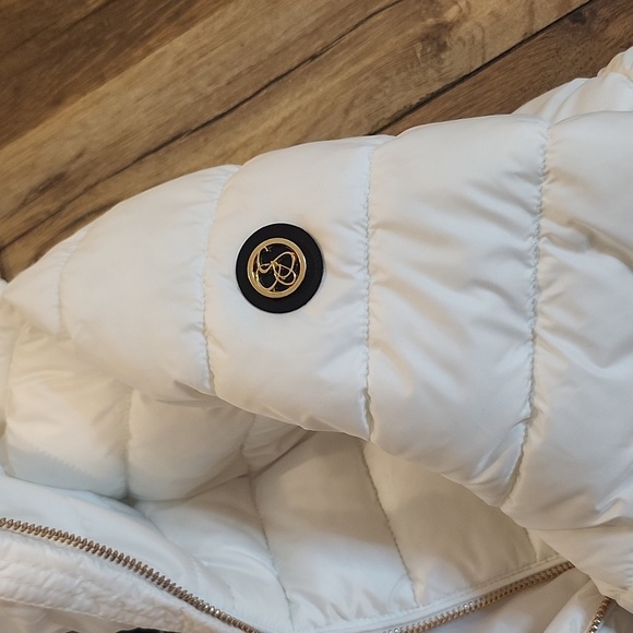 Jessica Simpson White Puffer Jacket with Quilted Texture - Picture 4 of 8